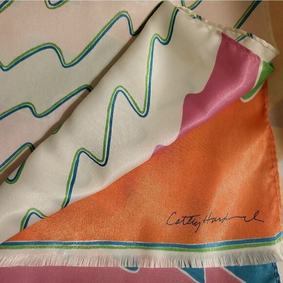 Vintage Cathy Hardwick Scarf Ivory Abstract "Mod" Design Made in Japan 9” X 40” - Picture 3 of 5